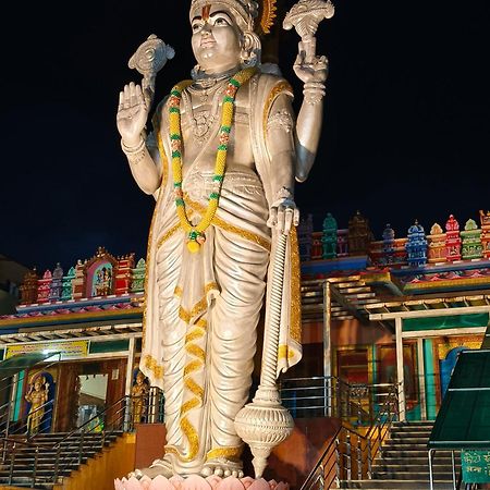 Rameshwar Dham Andhra Bhavan Naimisharanya 외부 사진