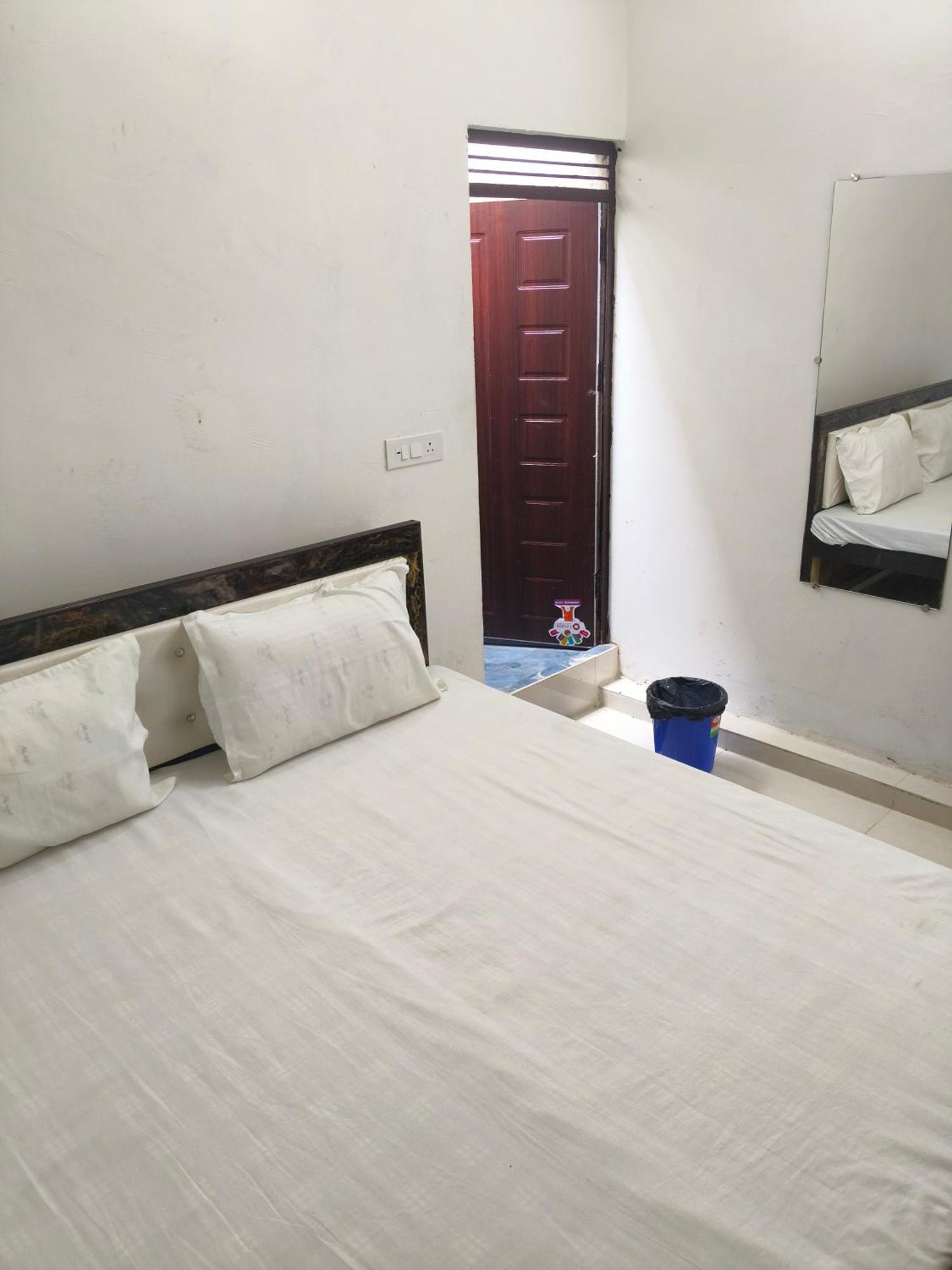 Rameshwar Dham Andhra Bhavan Naimisharanya 외부 사진