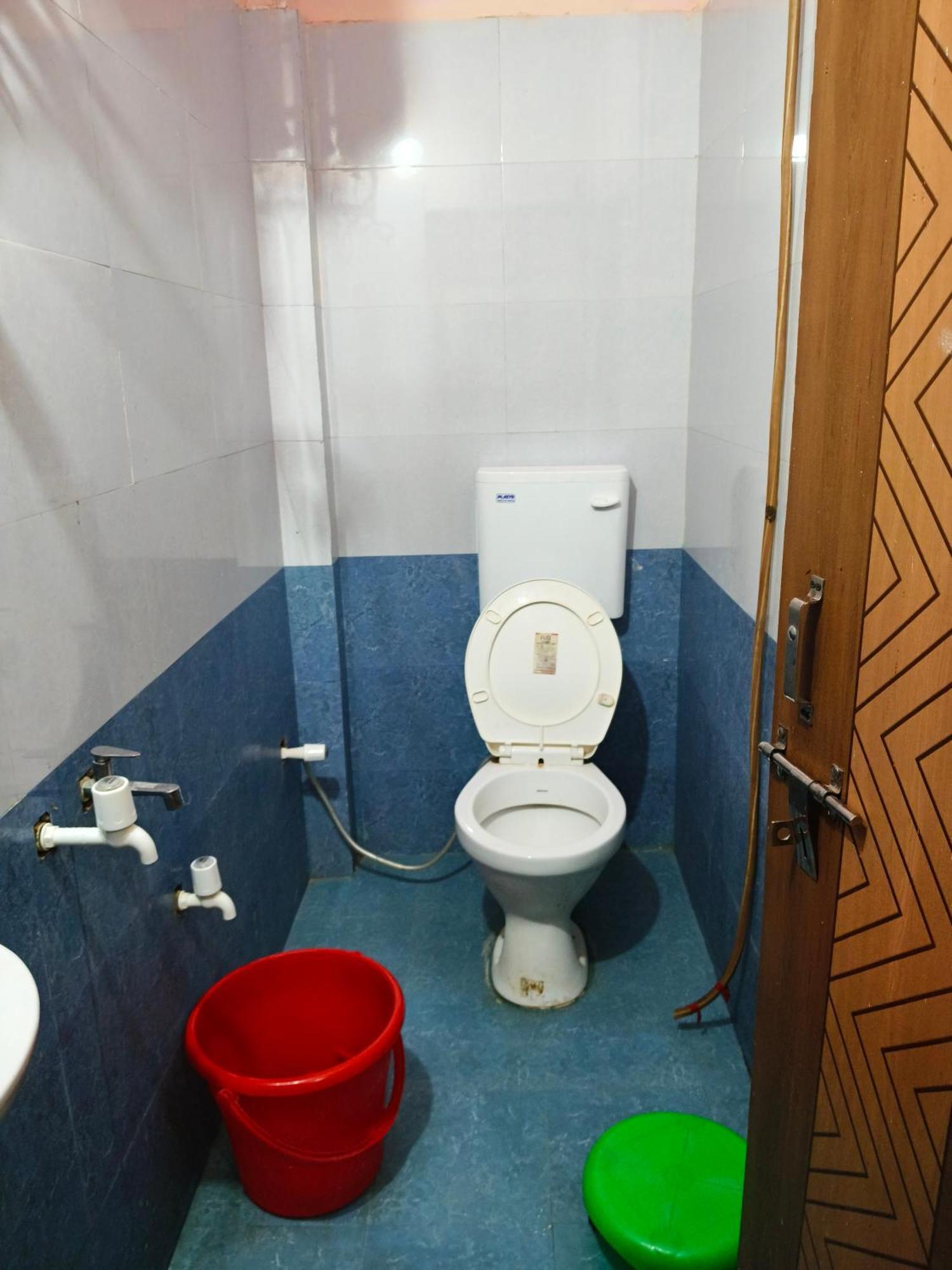 Rameshwar Dham Andhra Bhavan Naimisharanya 외부 사진